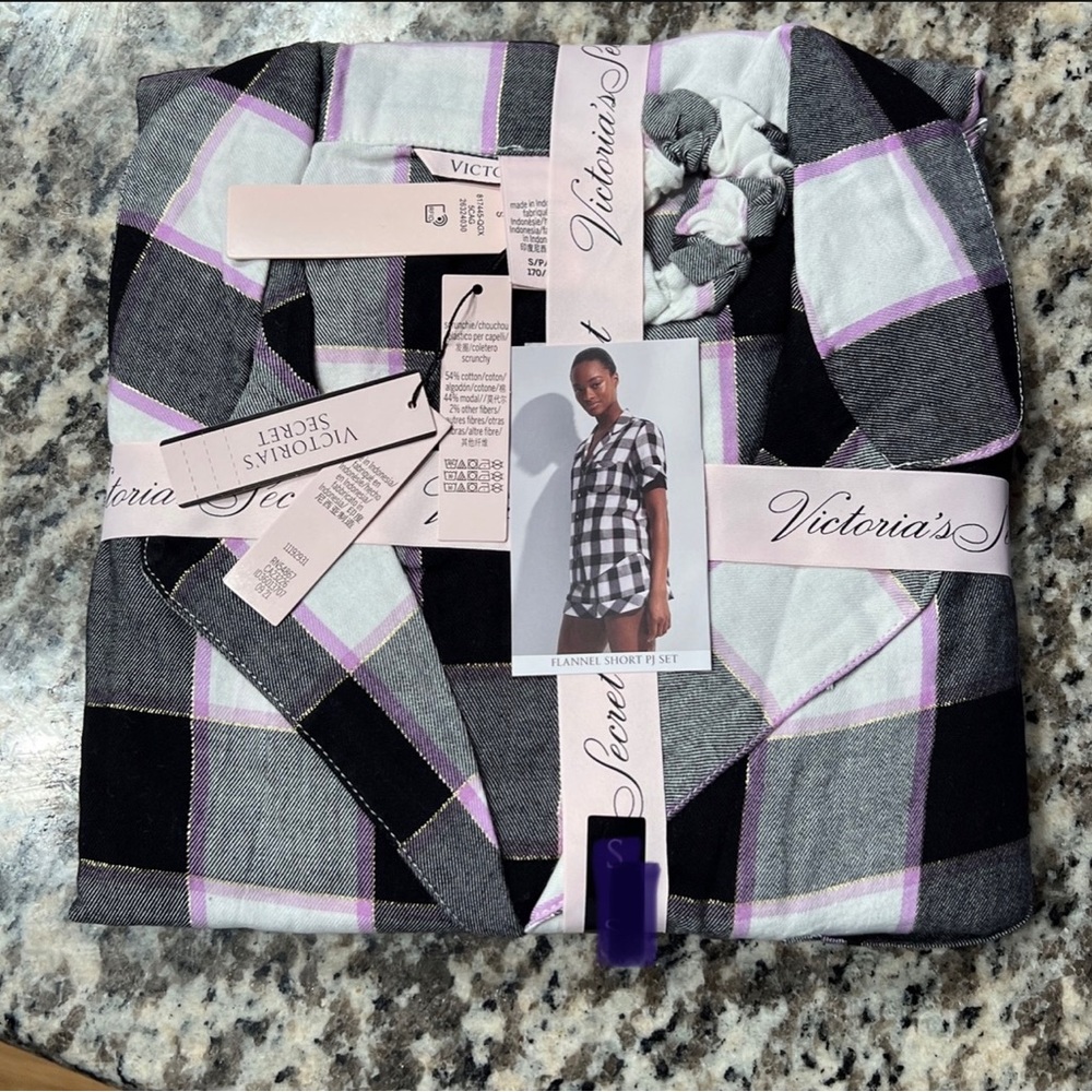 NWT Victoria’s Secret Short PJ set Medium